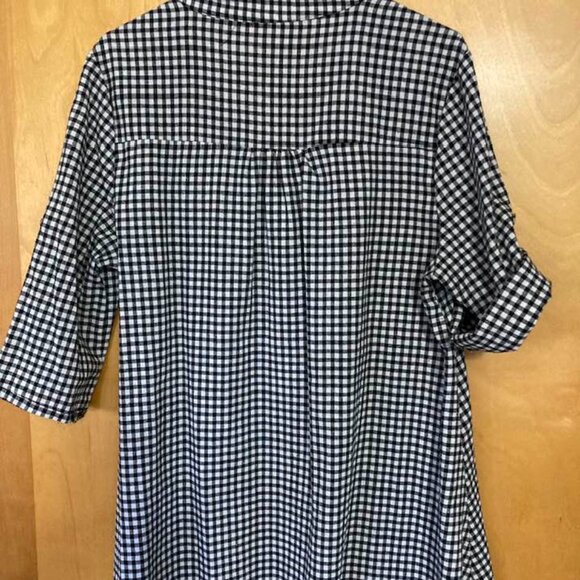 Womans  Top - Picture 2 of 8